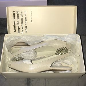 Anne Klein Akliza Silver Shoe Size 7 1/2